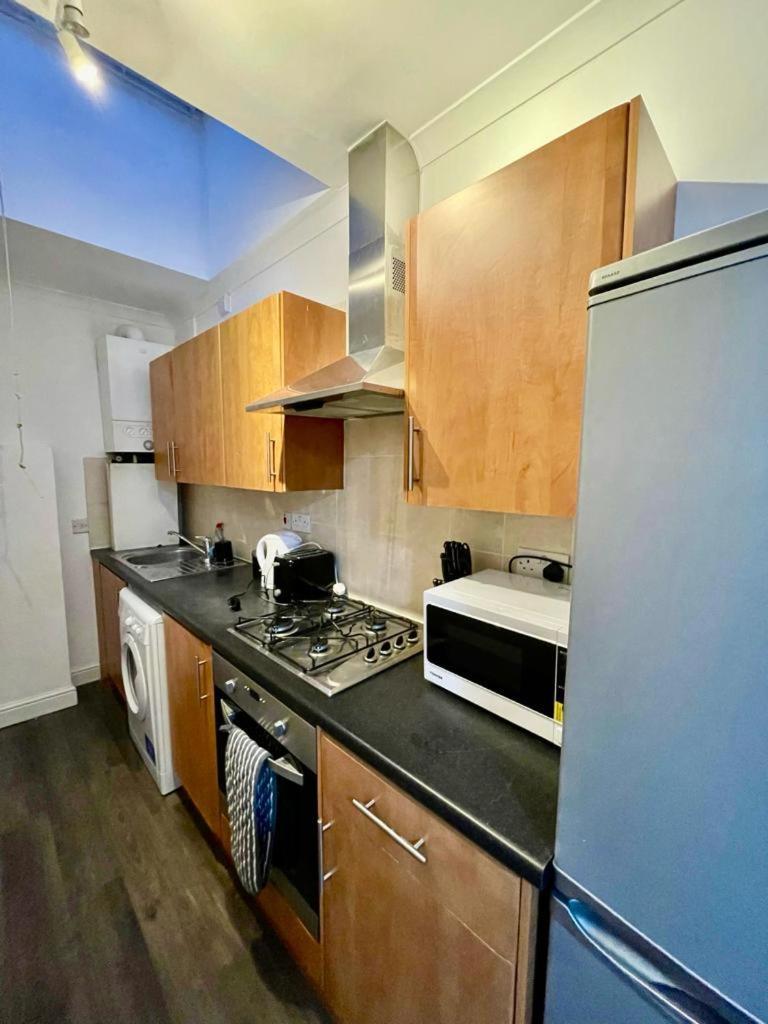 Apartment Flat5 419 North End Road London